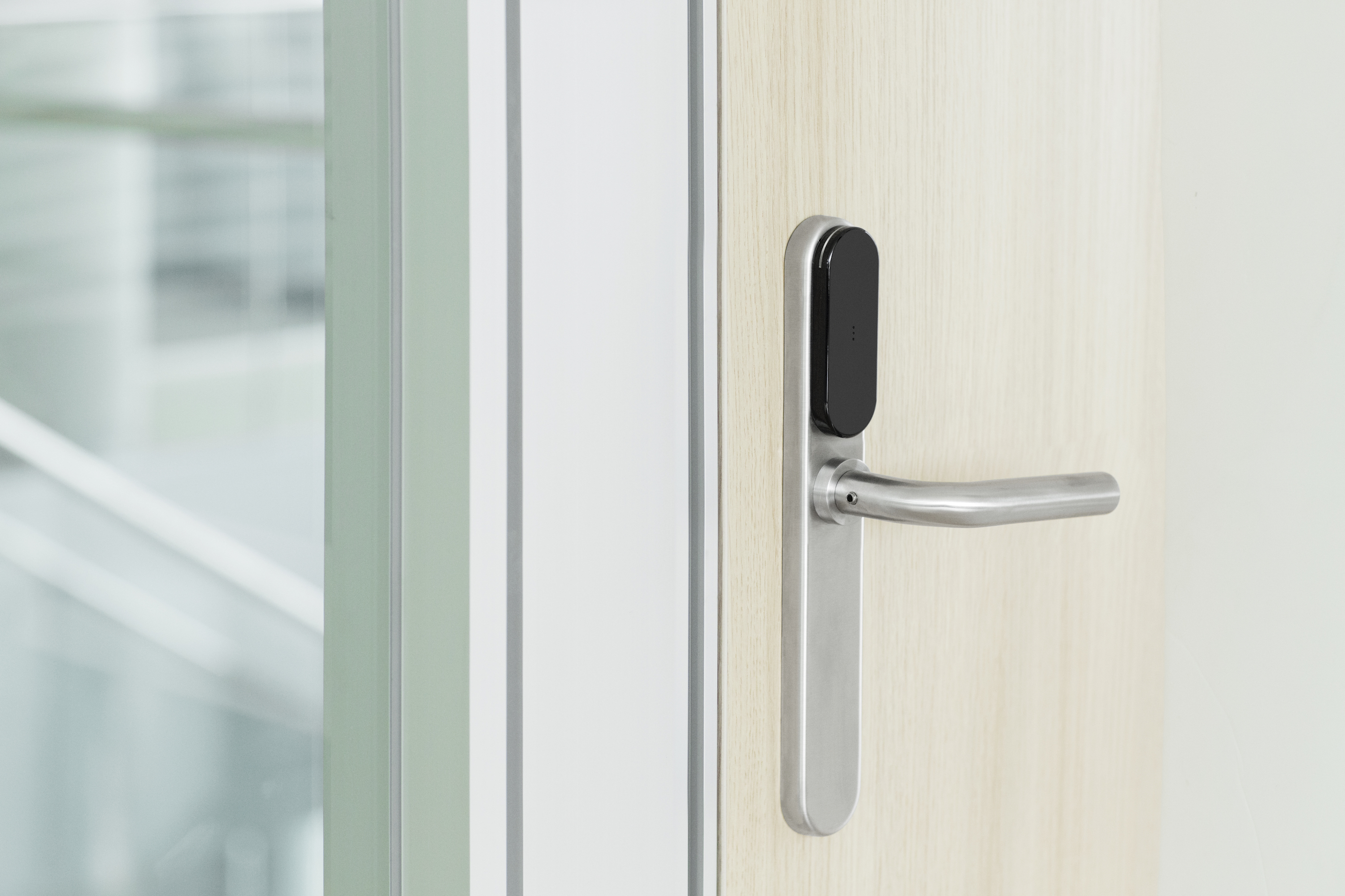 Innovative SMARTair™ wireless access control enables intelligent lockdown of premises remotely